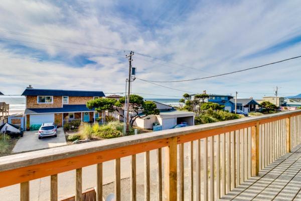 Five Bedroom Holiday Home